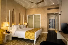 Holiday Resort Goa with the bed